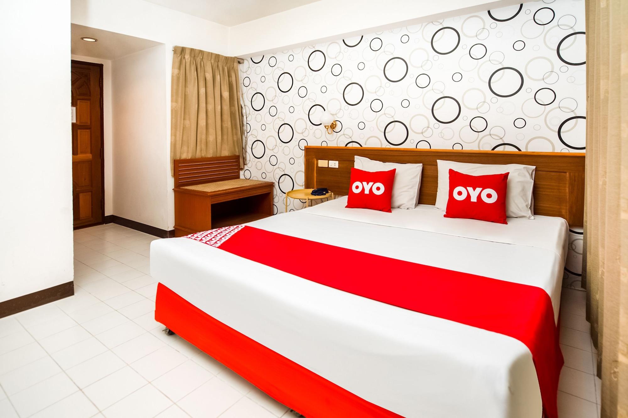 Oyo 320 Regent 2002 Guest House Phuket Exteriör bild