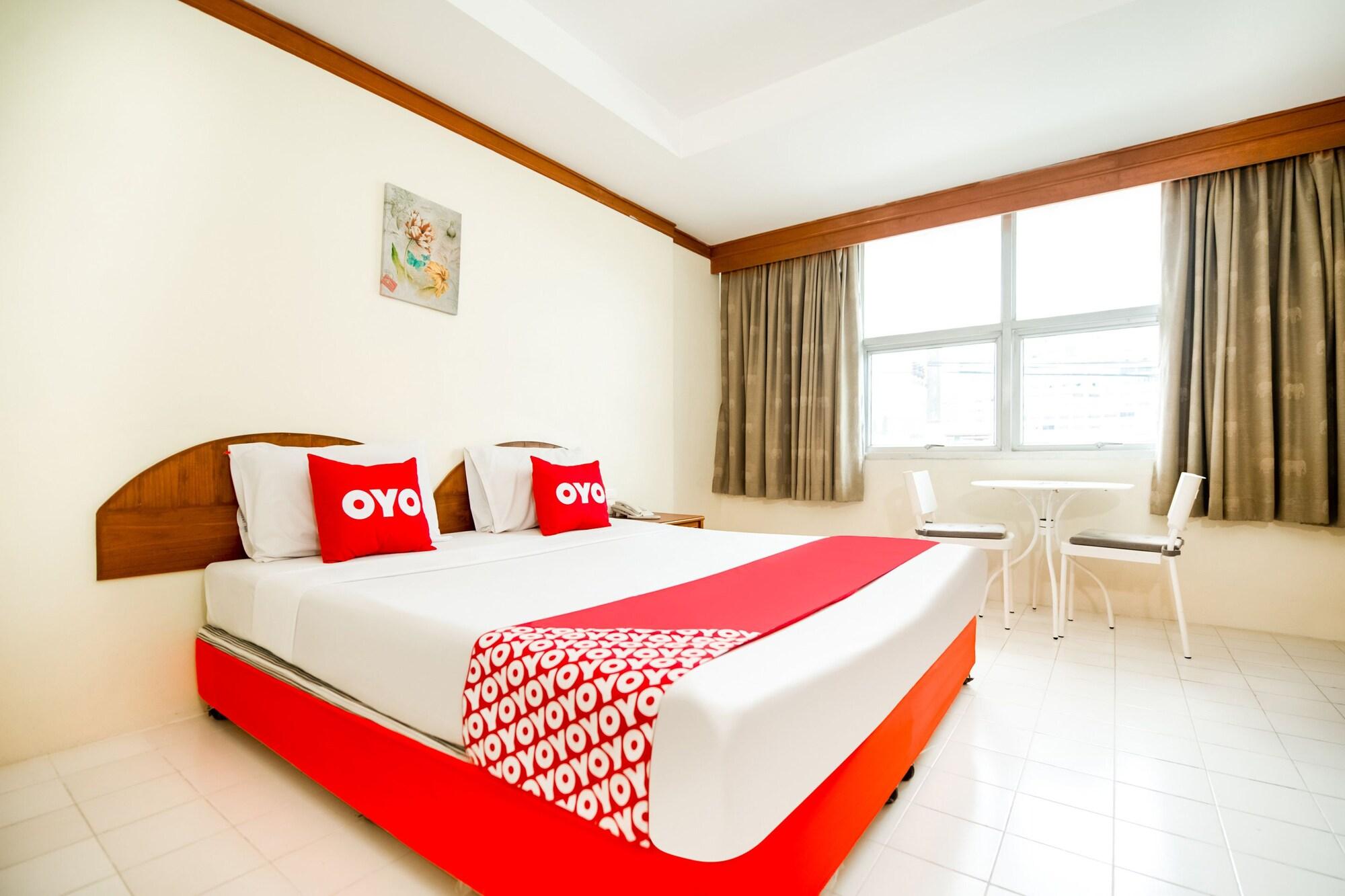Oyo 320 Regent 2002 Guest House Phuket Exteriör bild