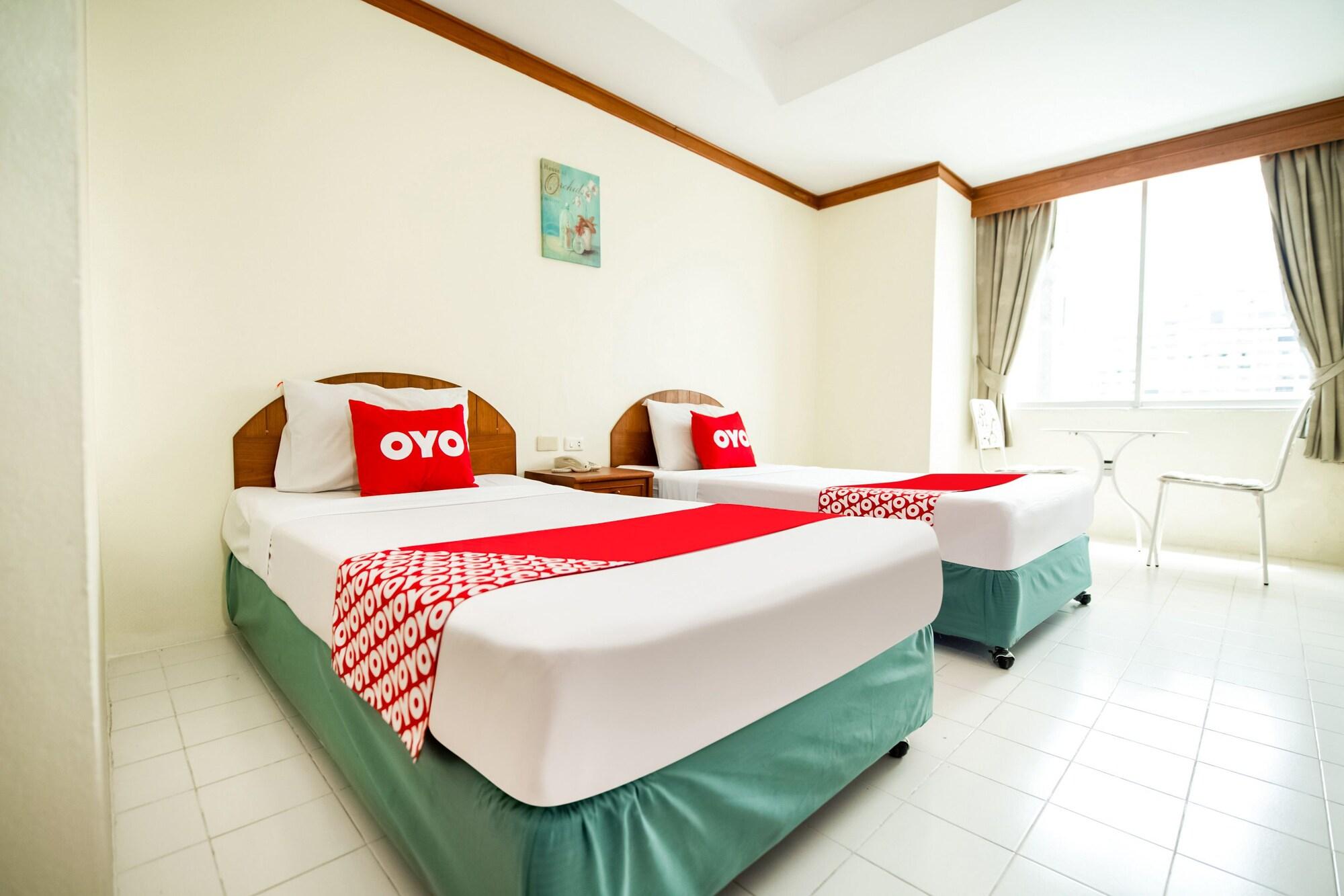 Oyo 320 Regent 2002 Guest House Phuket Exteriör bild