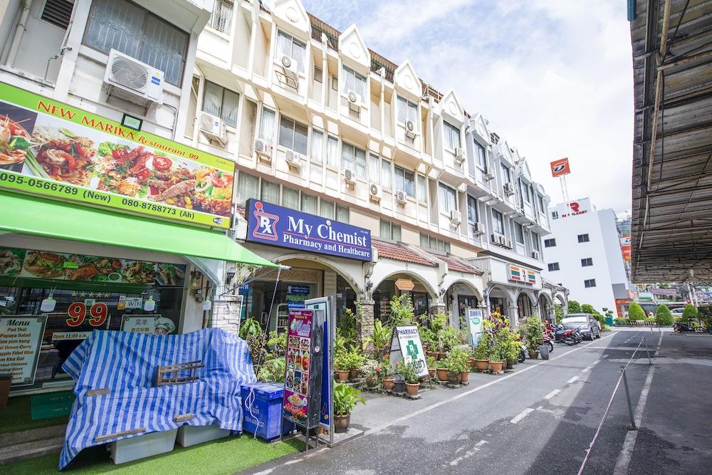 Oyo 320 Regent 2002 Guest House Phuket Exteriör bild