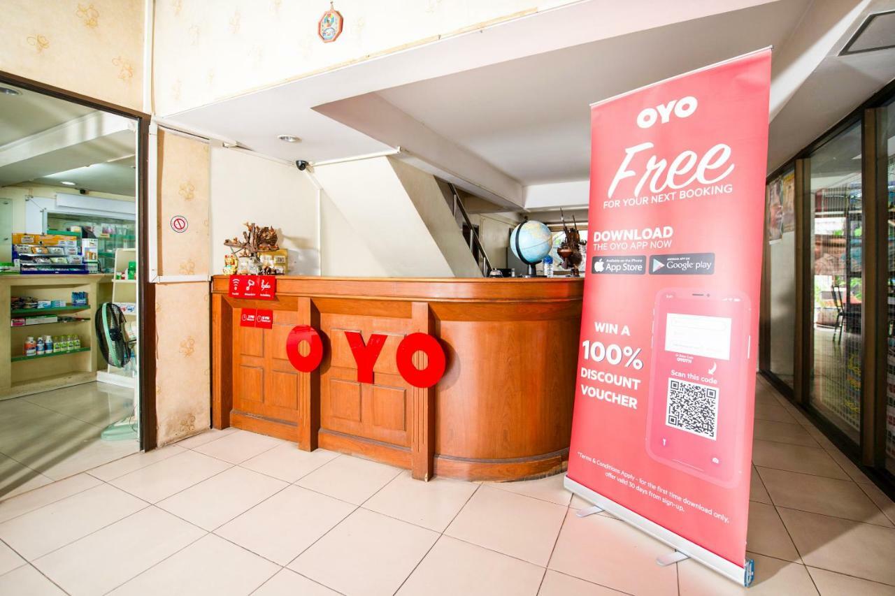 Oyo 320 Regent 2002 Guest House Phuket Exteriör bild