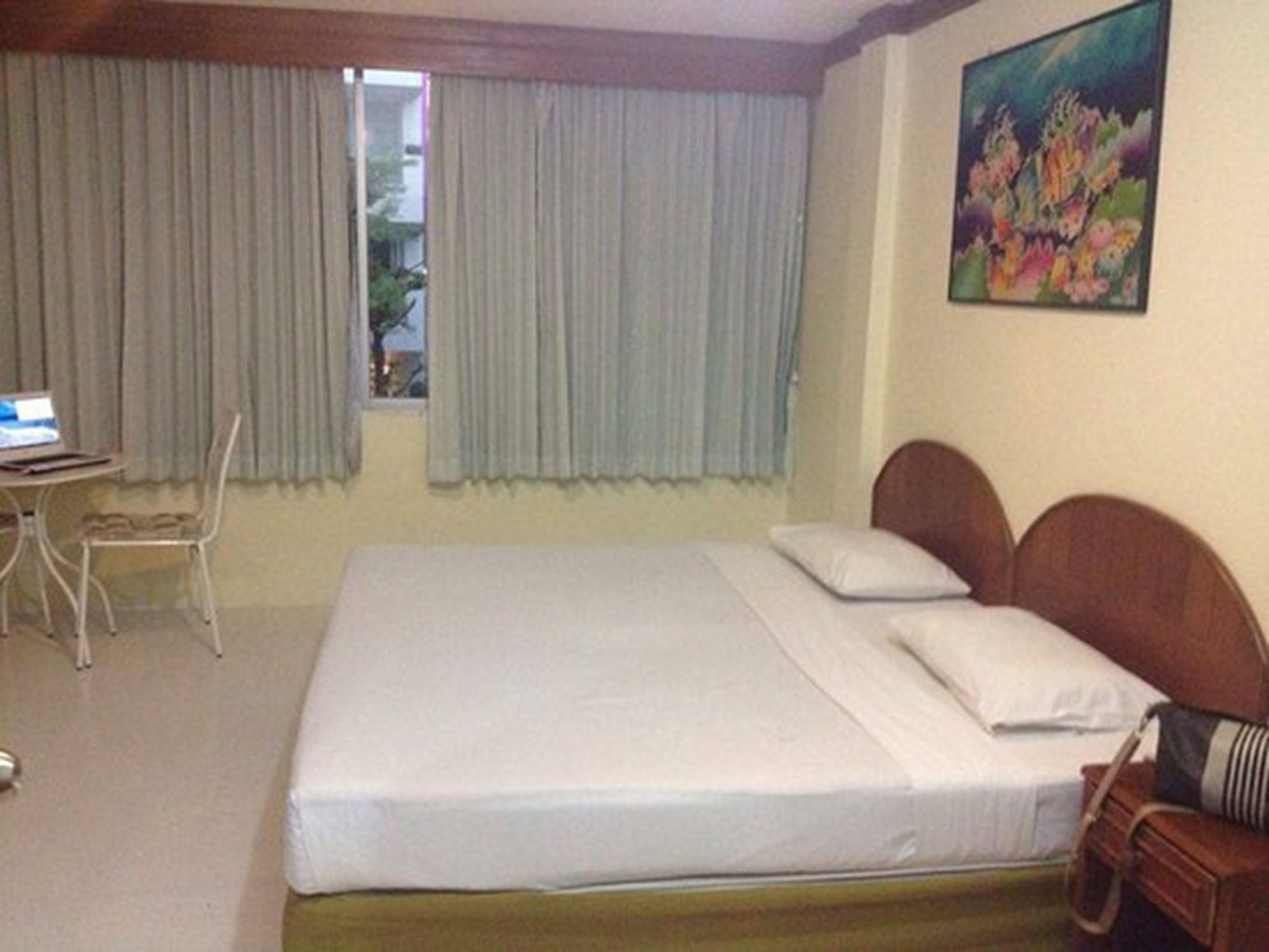 Oyo 320 Regent 2002 Guest House Phuket Exteriör bild