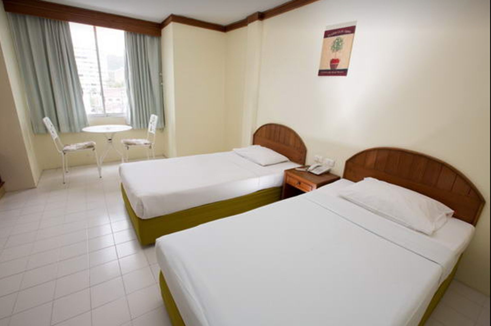 Oyo 320 Regent 2002 Guest House Phuket Exteriör bild